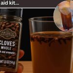 Benefits of Putting Garlic in a Glass of Water Overnight: The Morning Remedy People Still Swear By